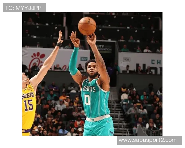 迈尔斯布里奇斯表现出色19投10中斩获24分9篮板8助攻助球队争胜