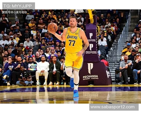 NBA官方称赞东契奇表现如巅峰湖人球队状态持续上升引发关注