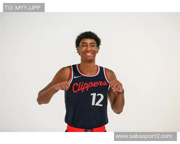 克里斯蒂复出表现抢眼砍下22分基德赞其出色并表达对他的思念 克里斯蒂复出表现抢眼砍下22分基德赞其出色并表达对他的思念