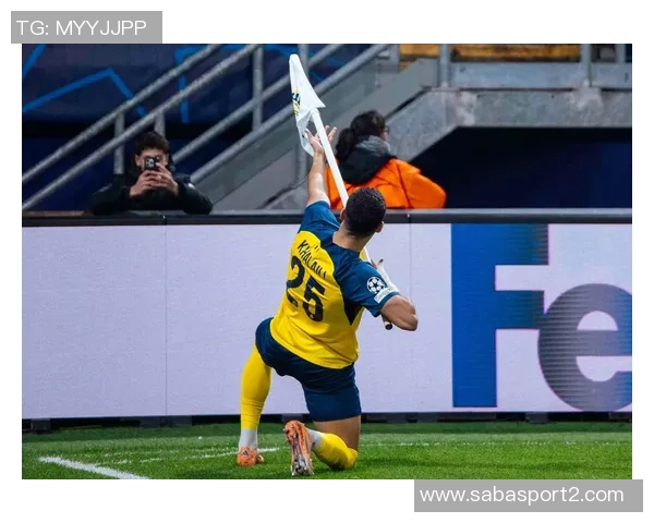 圣吉罗斯主帅痛惜上半场失良机直言第二个失球让人心痛